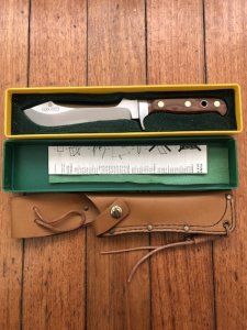 Puma Knife: Puma Rare 1989 Auto White Hunter Knife with sheath and original correct Plastic Box