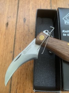 Puma Knife: Puma IP Mushroom Knife with Walnut Handle