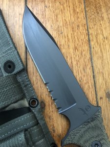 Chris Reeves: USA Pacific Part Serrated Handmade Tactical Combat Knife