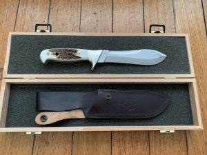 Puma Knife: Puma Rare 2006 SPECIAL EDITION White Hunter Model 50 with Stag Handle 116075 in Original Wooden Box