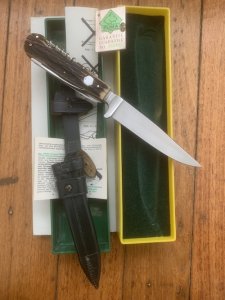 Puma Knife: Puma 1990 Waidmesser GameKeeper Knife with Stag Handle & Green & Yellow Box #24091
