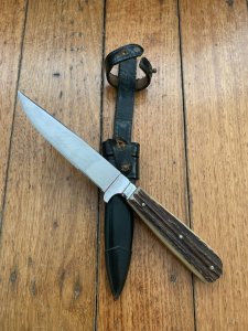 Puma Knife: Pre-64 'USED' 3596 GNICKER Knife with Stag Handle In Original Forest Green Sheath