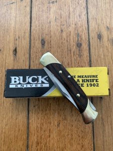 Buck Knife: Buck 2008 Model 0055BRS-B Folding Lock Knife