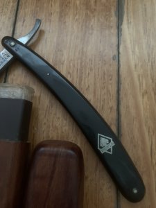 Puma Knife: Rare Puma Original Cut Throat Razor No 89 in *Original Wooden Box