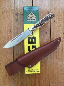Puma Knife: Puma 6398 Original 1970 Hunters Friend knife Scrimshawed by SELVIDGE  with Sheath & Box