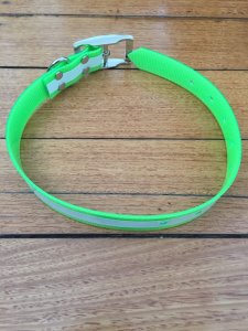 SOS Fluoro Green & Reflective Dog Collar - Medium (27.5cm to 44.5cm)