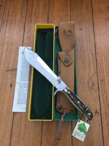 Puma Knife: Puma Original 1988 White Hunter 116375 in original box & warranty