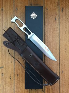Puma Knife: Puma Rare German Expedition Knife in Black Box