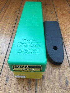 Puma Knife: Puma Rare 1985 Auto White Hunter Knife with 2 sheathes and original Plastic Box