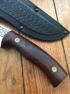 Kizlyar Knife: Kizlyar Mirror Finish Patterned Blade with Caucasian Walnut Handle
