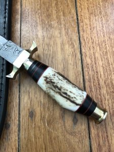 COMMANDO BLADED KNIFE WITH 200 LAYER DAMASCUS BLADE AND SAMBAR DEER ANTLER HANDLE