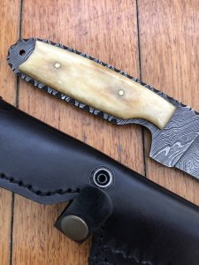 Damascus Knife: Damascus Knife Drop-point Blade with Camel Bone Handle