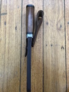 Damascus Knife: Damascus Knife with Solid Walnut Handle