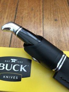 Buck Knife: Buck Woodsman 102 with Black Phenolic Handle