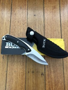 Buck Knife: Rare 2007 Buck Alpha Hunter with Black Rubber Handle