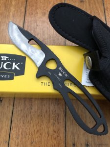 Buck Knife: Buck 141 Large Paklite Skinner in Black