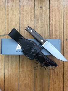 Azero Knives: Hunting knife with Sambar Deer Antler Handle & Leather Sheath