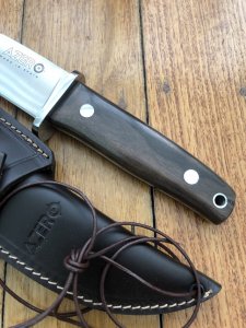 Azero Knives: Hunting knife with Ebony Wood Handle & Leather Sheath