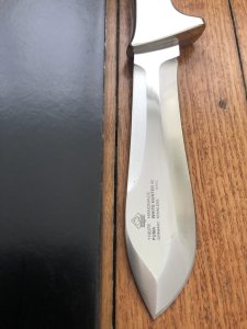 Puma Knife: Puma Rare 2007 SPECIAL EDITION White Hunter Model 50 with Stag Handle 116075 in Black Box