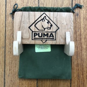 Puma Knife: PUMA Wooden Knife Display for One Knife