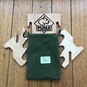 Puma Knife: PUMA Wooden Knife Display for Three Knives