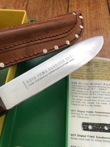 Puma Knife: Puma 1973 Rabbiter Set in Original Sheath and Plastic Box with Tag