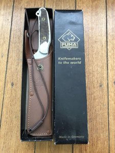 Puma Knife: Puma Rare Original 2002 New Hunter Model 118375 in original sheath and box.