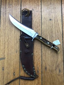 Puma Knife: Puma Vintage Pre-64 Skinner Handmade Knife with Stag Antler Handle