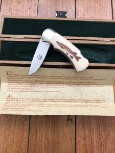 Puma Knife: Puma Original Scrimshawed Pike 4 Star Folding Lock Blade Knife with Wooden Presentation Box