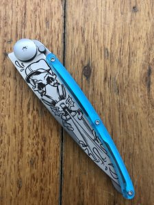 Deejo Tattoo Street Spray Gas Mask Design with Blue Handle Pocket Knife 37g