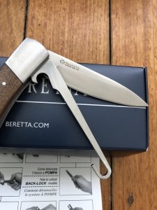 P.Beretta NYALA Folding Lock Knife with Bird Hunting Gut Hook Blade