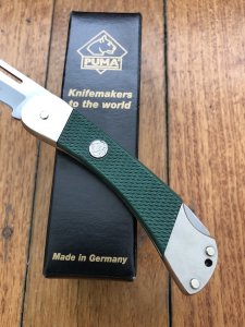 Puma Knife: PUMA Original Coloured Handle 2009 Packer Folding Lock Knife with Box