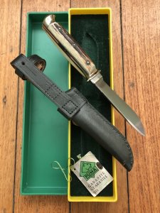 Puma Knife: Puma 1982 Jagdnicker Knife with Stag Handle & Green & Yellow Box #27282