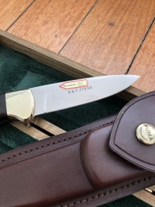 Puma Knife: Puma Rarity Original 1769-1991 4 Star Fixed Blade COPPER Silberlöwe Knife with Grenadill Handle in Original Box