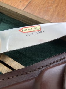Puma Knife: Puma Rarity Original 1769-1991 4 Star Fixed Blade COPPER Silberlöwe Knife with Grenadill Handle in Original Box