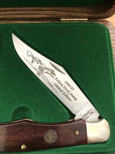 Schrade Ducks Unlimited USA-Made Federal Duck Stamp 1992/93 knife in Wooden Gift Box