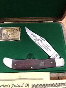 Schrade Ducks Unlimited USA-Made Federal Duck Stamp 1992/93 knife in Wooden Gift Box