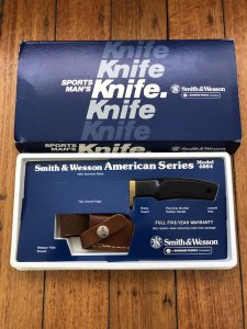 Smith & Wesson Knife: 1980’s Smith & Wesson American series Model 6084 Knife in Display Box