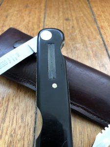 Puma Knife: Puma Rare 1967 model 863 Angler Knife complete with needle and custom pouch #42607