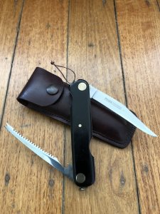 Puma Knife: Puma Rare 1967 model 863 Angler Knife complete with needle and custom pouch #42607