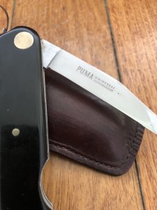 Puma Knife: Puma Rare 1967 model 863 Angler Knife complete with needle and custom pouch #42607