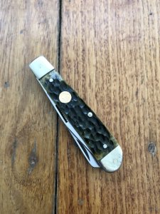 Puma Knife: Puma Trapper Lockback Knife with Green Jigged Bone Handle