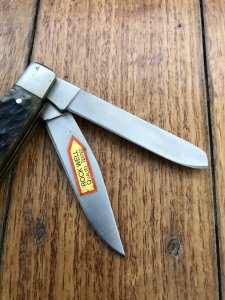 Puma Knife: Puma Trapper Lockback Knife with Green Jigged Bone Handle