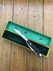 Puma Knife: Puma Rare Original 1977 Boxed 675 Stock Knife with Red Bone Handle