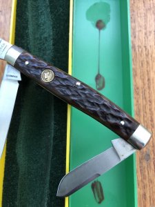 Puma Knife: Puma Rare Original 1977 Boxed 675 Stock Knife with Red Bone Handle