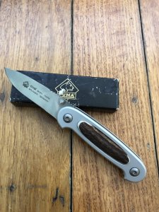 Puma Knife: Puma 2003 Medium OVAL Stag Slab Linerlock Folding Knife in original box