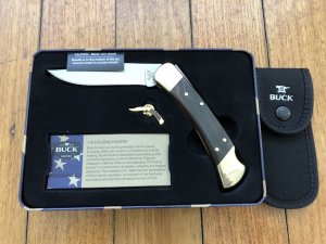 Buck Knife: Buck 110 Commemorative Set with Collectable Tin & Buck Knife Pin