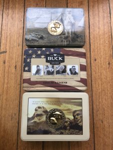 Buck Knife: Buck 110 Commemorative Set with Collectable Tin & Buck Knife Pin