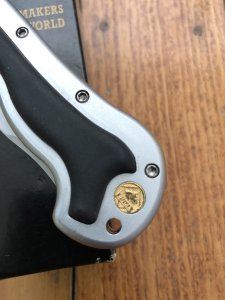 Puma Knife: Puma THUNDER 230600 Plain Edge Linerlock Folding Knife