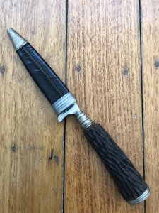 Puma Knife: Puma 1950'-60s Jagdnicker Knife with Brown Figured Handle & Sheath